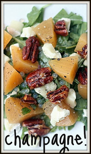 Salade de roquette, chèvre, noix de Pécan et... betteraves au vinaigre de champagne!