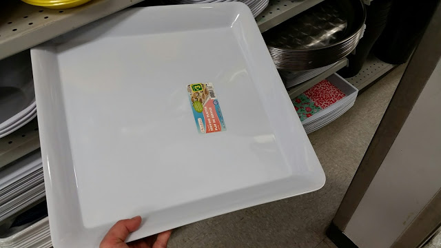 Plateau à acheter au Dollarama