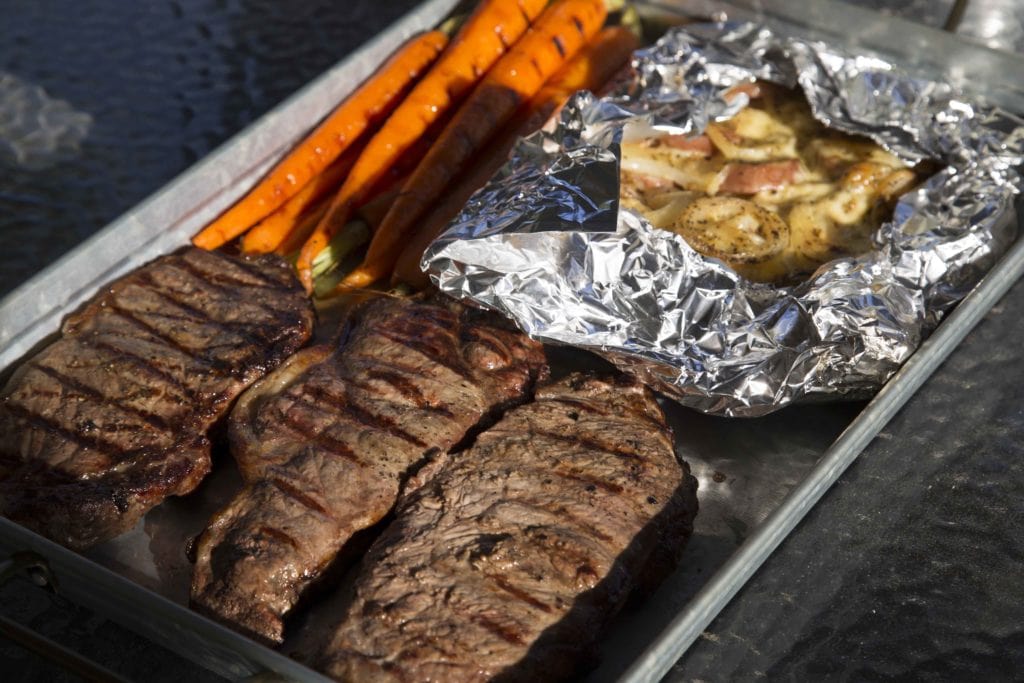 Comment faire un repas complet sur le BBQ / Cinq Fourchettes