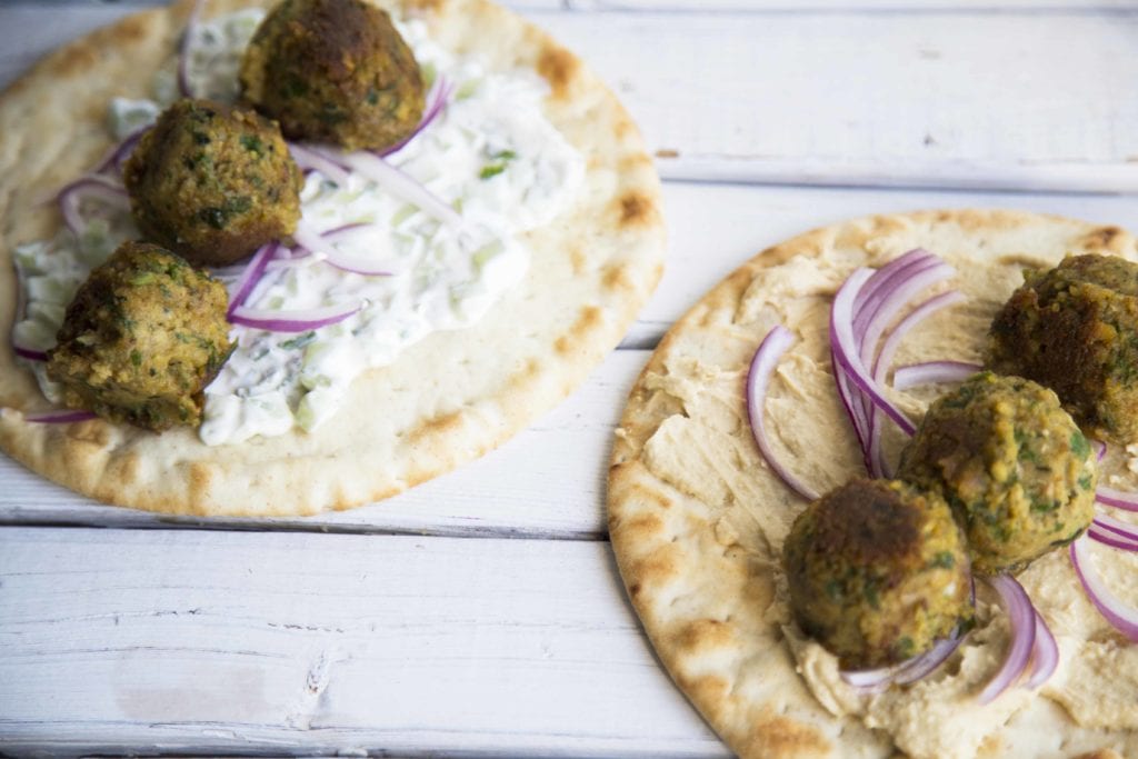 VÉGÉ : Pitas aux falafels ! / Cinq Fourchettes