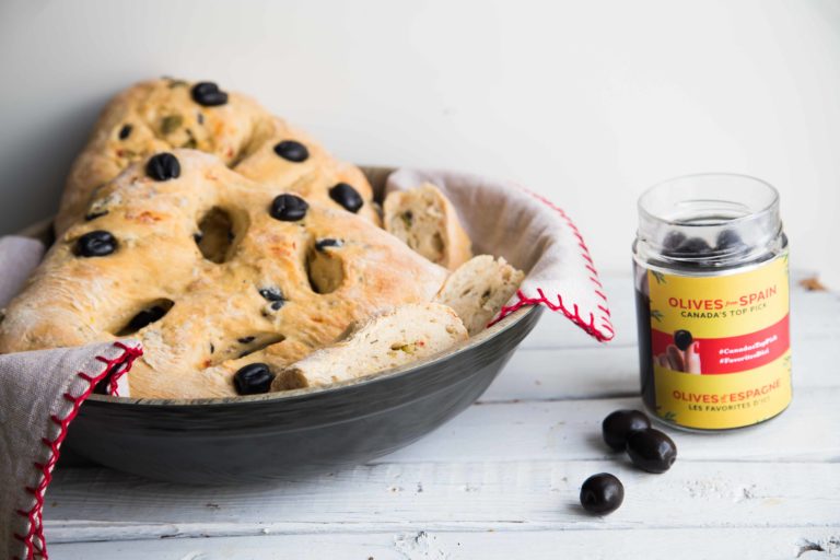 Fougasse aux olives d'Espagne / Cinq Fourchettes