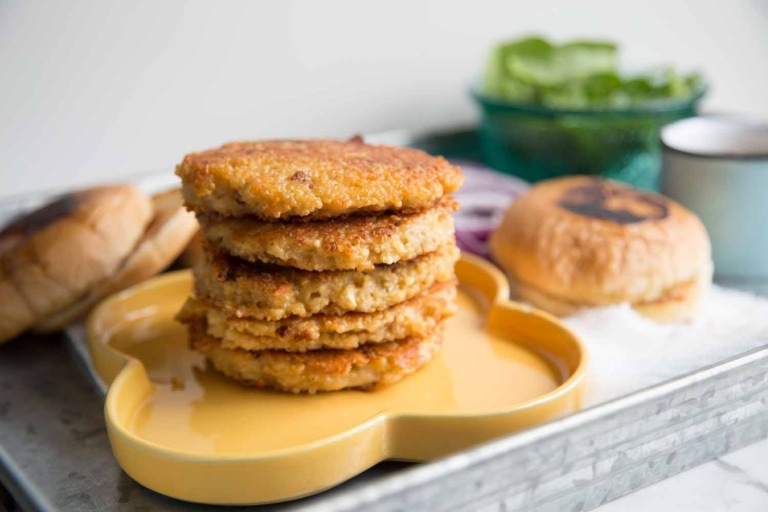 Burger végé avec galette de quinoa Cinq Fourchettes