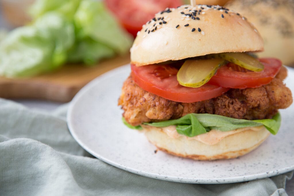 poulet frit burger sandwich Cinq Fourchettes