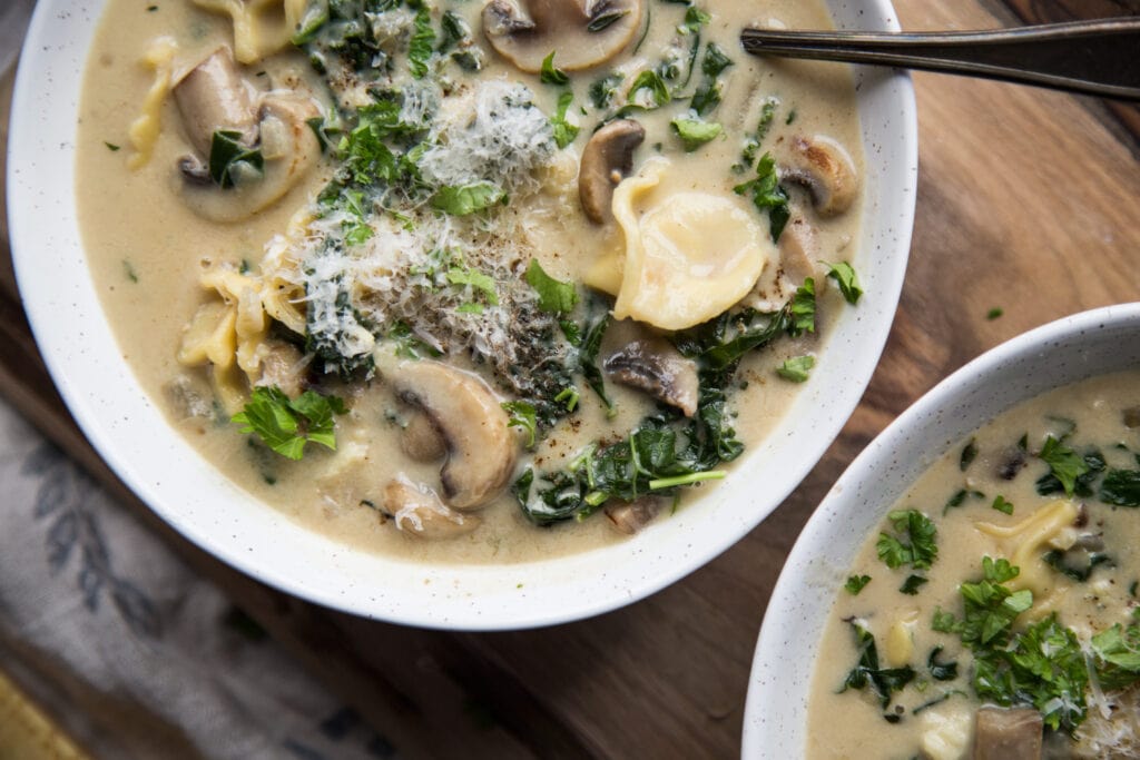 soupe tortellinis champignons épinard kale Cinq Fourchettes