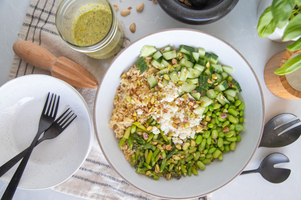 salade orzo pesto pistaches basilic edamames asperges cinq fourchettes recette